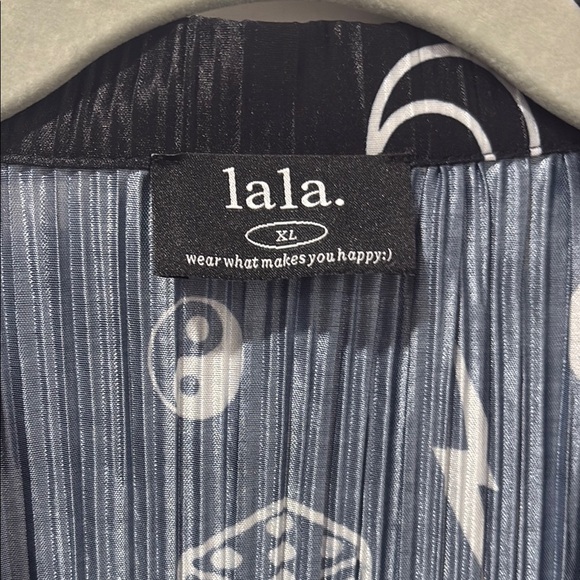 Dressed in LALA Black and White Relaxed Button Down Shirt with Notched Collar - Picture 2 of 3